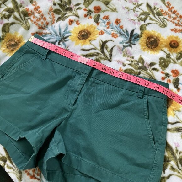 J. Crew Chino Shorts Womens 8 Green 3 inch Classic Preppy Twee Summer Flat Front - Picture 8 of 11